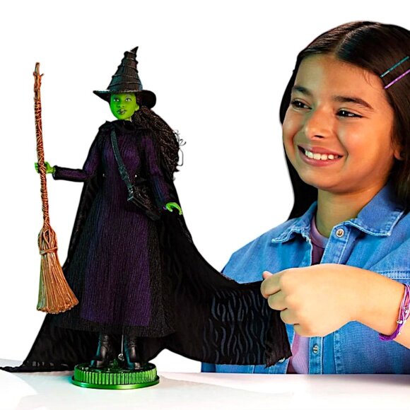 Universal Pictures' Wicked Deluxe Elphaba Fashion Doll & Accessories by Mattel - Picture 10 of 10